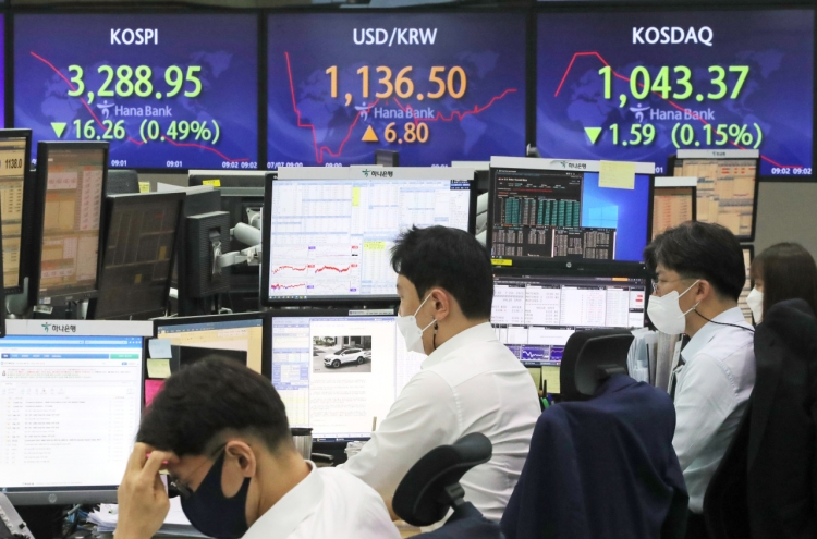 Seoul stocks open lower amid growing virus woes