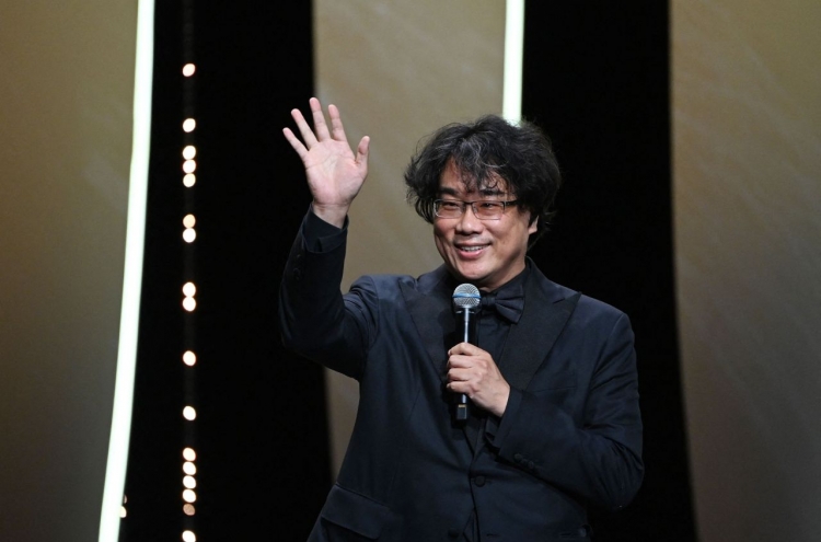 [Newsmaker] Bong Joon-ho declares Cannes festival open in Korean