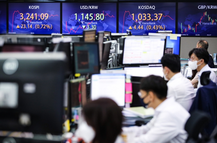 Seoul stocks open higher on bargain hunting