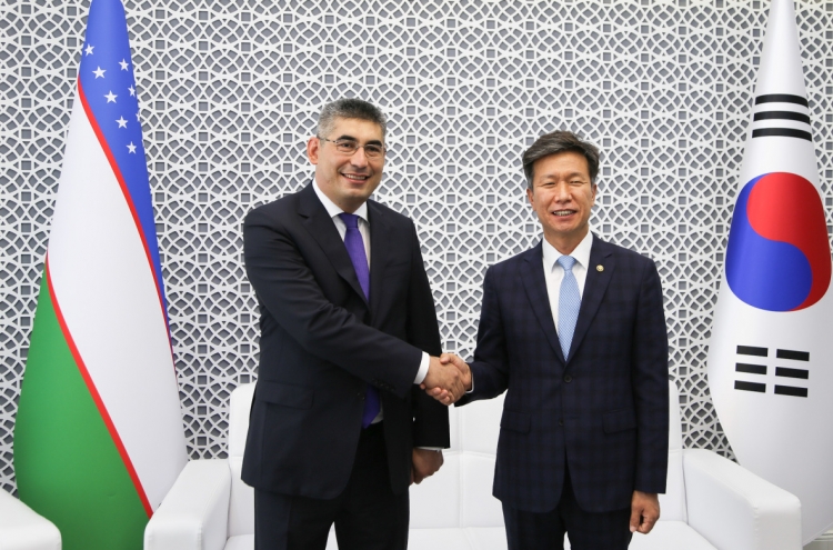 S. Korea’s tax chief in Russia, Uzbekistan for talks