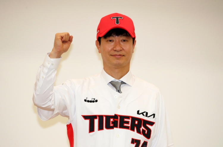 New manager for KBO club vows return to postseason