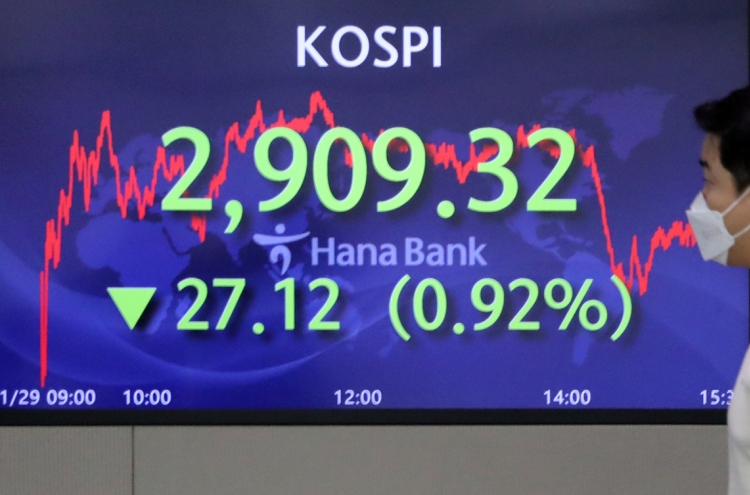 Seoul stocks open lower on auto, financial losses