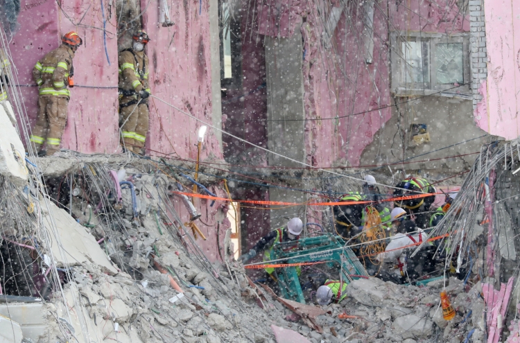 Rescuers retrieve body of missing worker from collapsed construction site in Gwangju