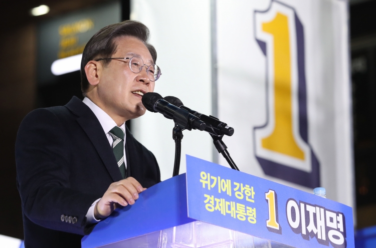 Lee, Yoon to converge on Seoul in homestretch of campaign