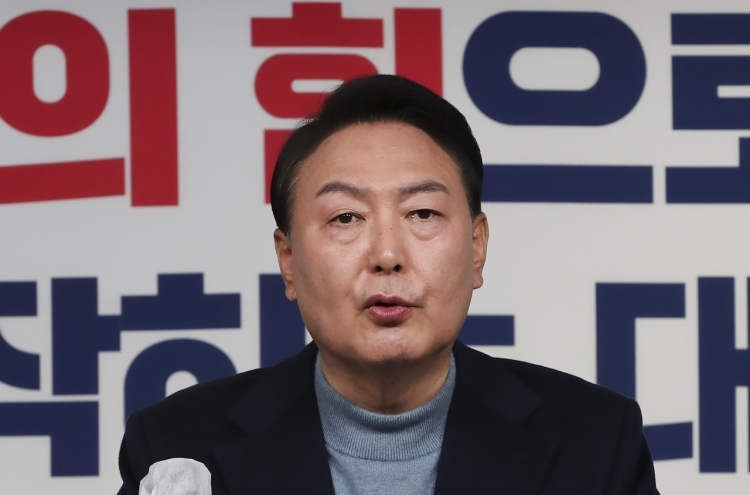 About 53% of respondents expect President-elect Yoon to do good job on state affairs