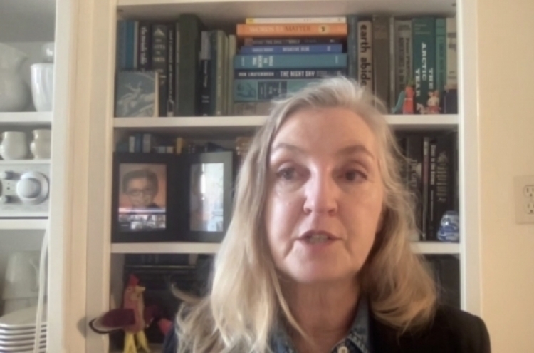 Rebecca Solnit: ‘Rise of anti-feminism in Korea smacks of Trump-era racism’