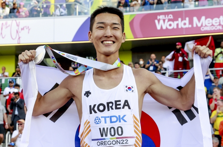 [Newsmaker] High jumper Woo Sang-hyeok captures silver at world championships