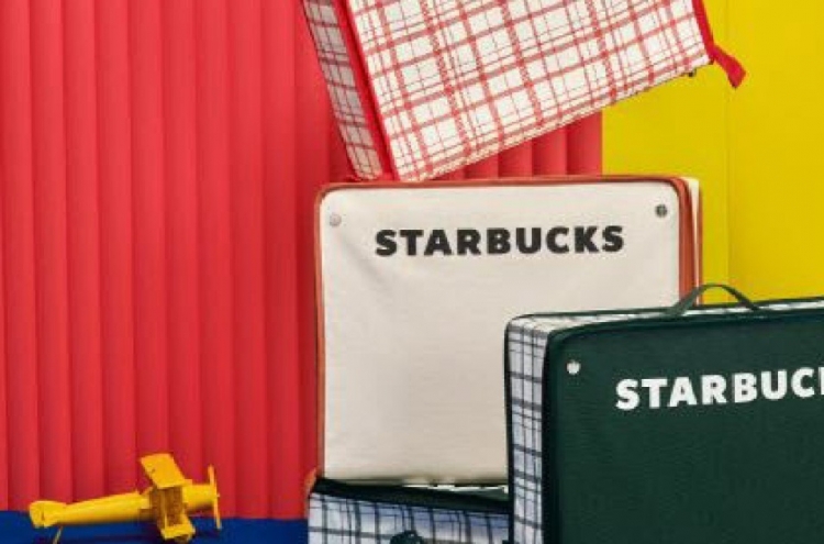 [Newsmaker] Starbucks Korea admits giveaway bags had cancer-causing chemicals