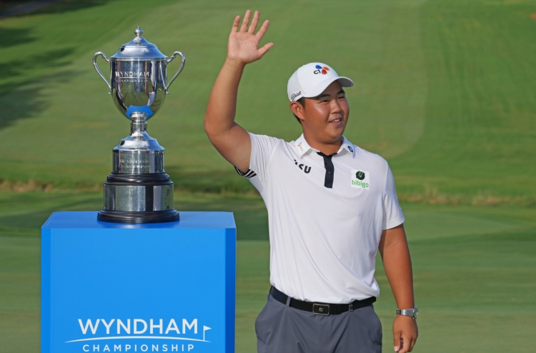 [Newsmaker] S. Korean Kim Joo-hyung captures 1st PGA Tour title