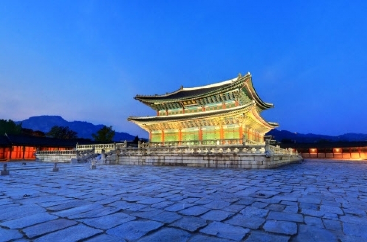 Gucci fashion show makes U-turn to Gyeongbokgung