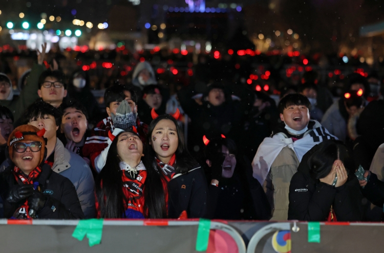 [Newsmaker] [From the Scene] World Cup fever in S. Korea ends on a bittersweet note