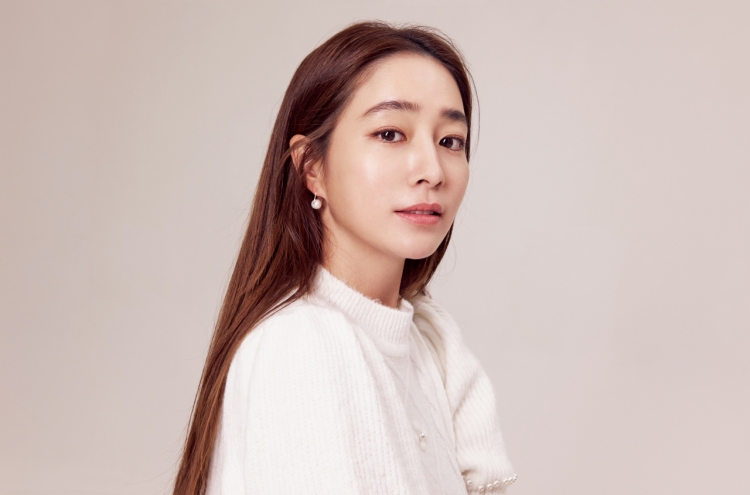 [Herald Interview] Lee Min-jung wants to deliver heartwarming, universal message through ‘Switch’