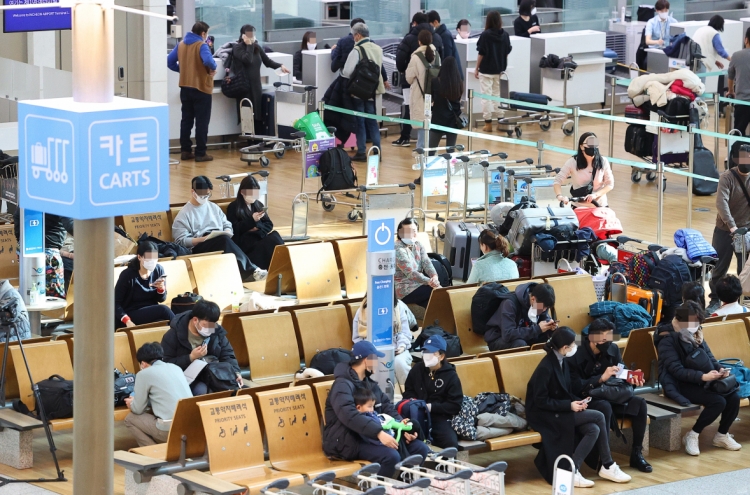 S. Korea's new COVID-19 cases rise to over 20,000 after eased indoor mask rules