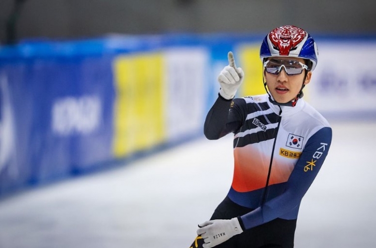 With two gold medals, short tracker Park Ji-won closes in on World Cup overall title