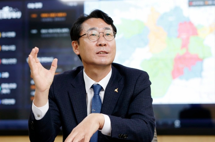 Meet Hwaseong mayor, man behind Korean 'Jessica bill'
