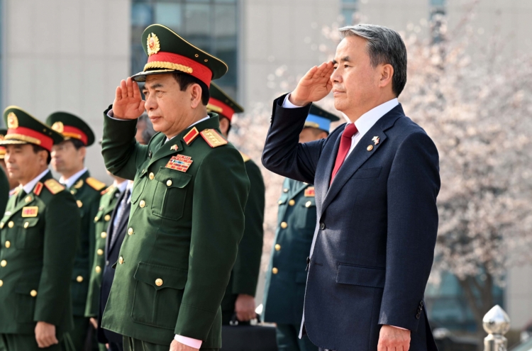 S. Korea, Vietnam agree to strengthen defense cooperation