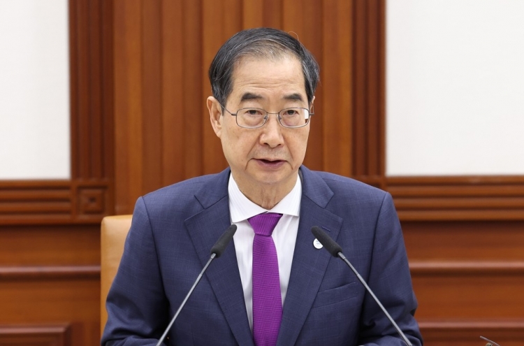 PM urges more efforts to win public support for Japan policy, veto of grain act