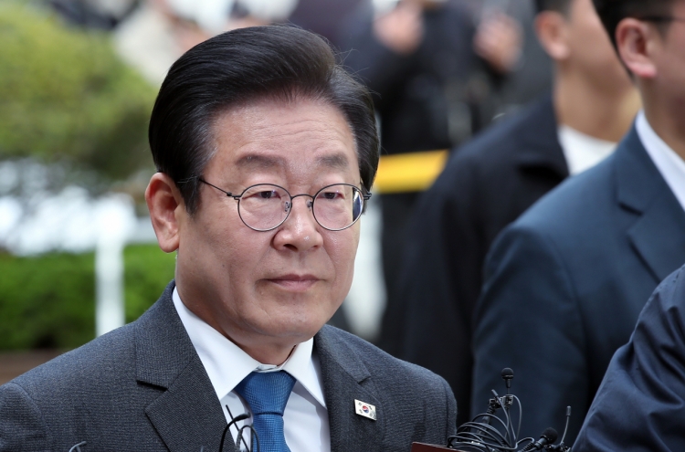 Main opposition leader calls for joint Korea-US probe into wiretapping allegations