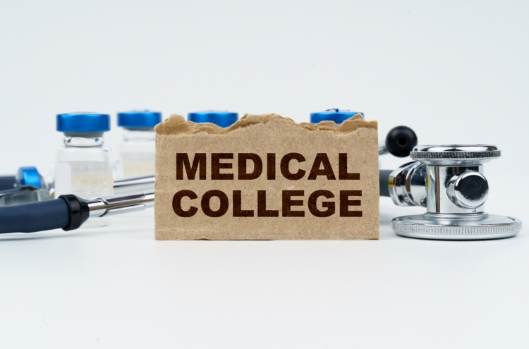 1 in 5 young students want to go to med school: survey