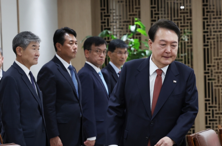 Opposition party slams Yoon for ignoring history issues in summit with Kishida