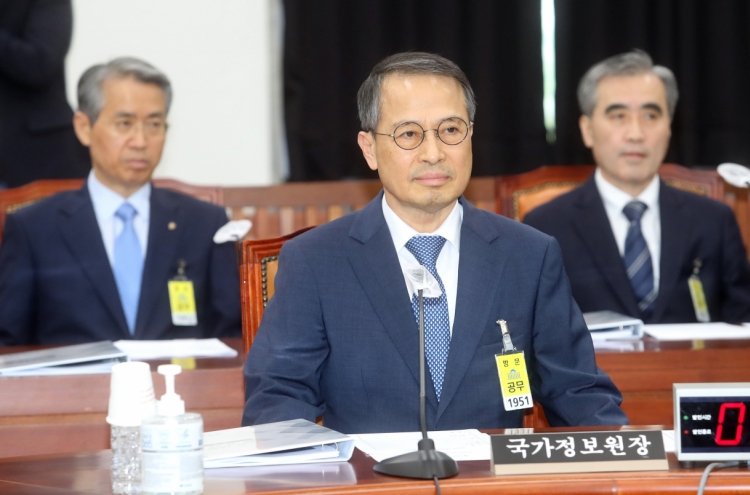 Yoon likely to retain head of spy agency despite mishap in personnel appointment