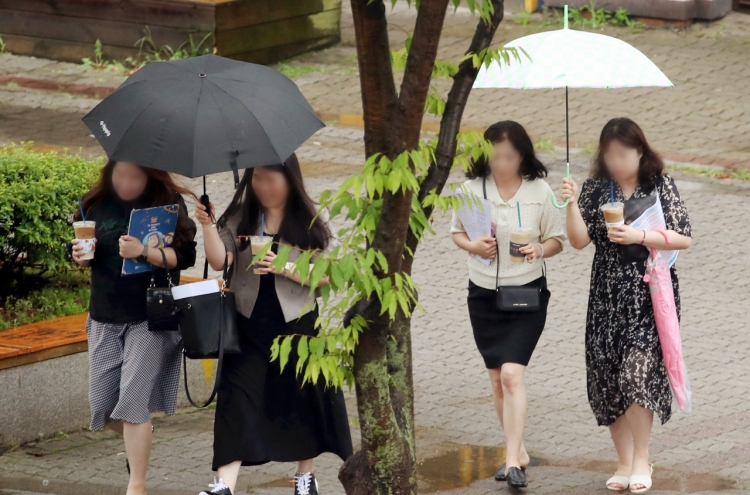 S. Korea sees alternating tropical nights, torrential rain