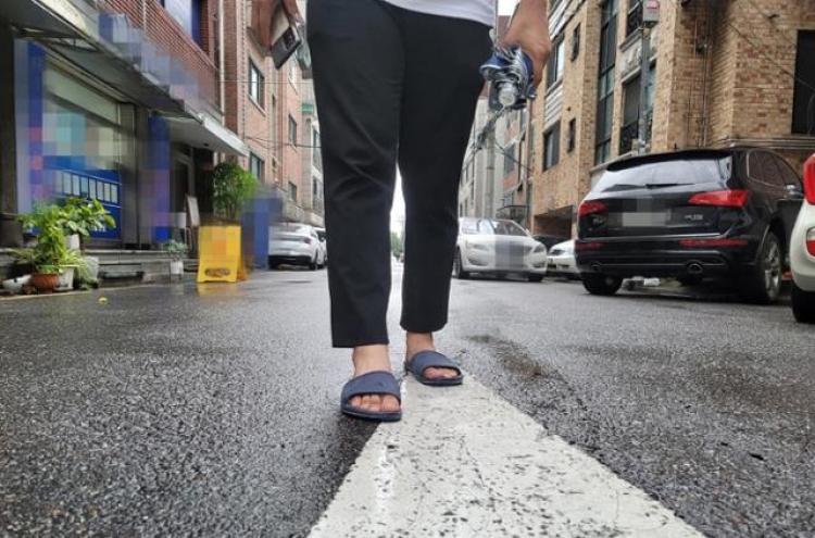 Open footwear in summer dangerous for diabetics, experts say