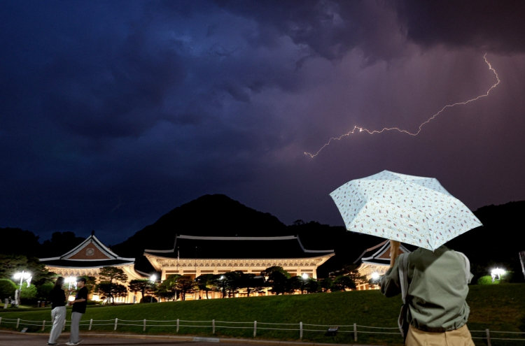 June sets record with frequent thunder, lightning