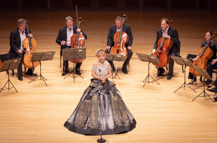 [Photo News] Diva and 12 cello virtuosos