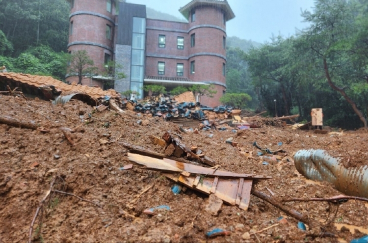 2 dead, 2 injured in Nonsan charnel house landslide