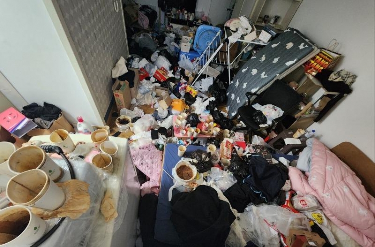 'Rotting corpse smell' from studio flat leads to shocking scene