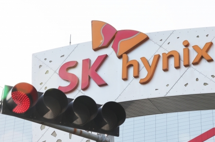 SK hynix flags losses for 3rd consecutive quarter, sees market bottoming out