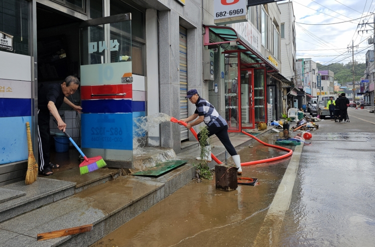 Typhoon causes over 360 cases of facility, flooding damage