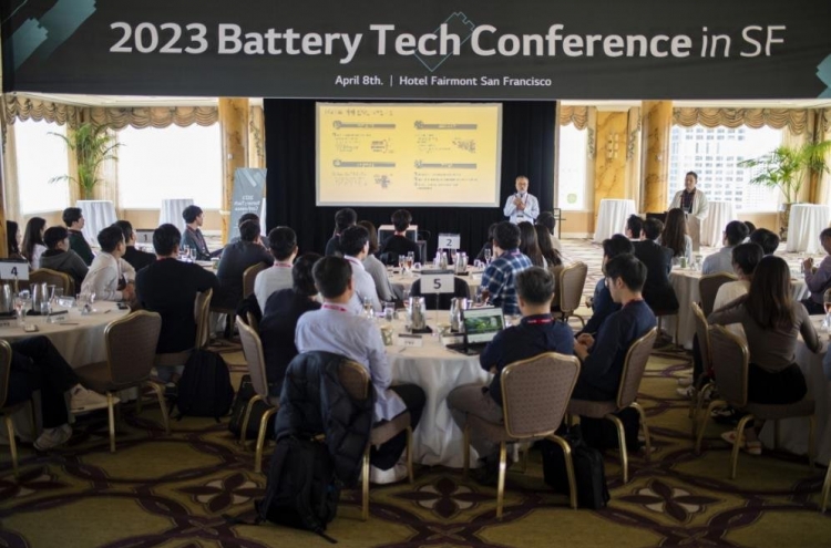 [KH Explains] Why Korean battery makers’ mass hiring still ‘not enough’ for tech race