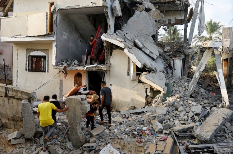 Israel pounds Gaza by air; Biden condemns 'evil' Hamas attacks