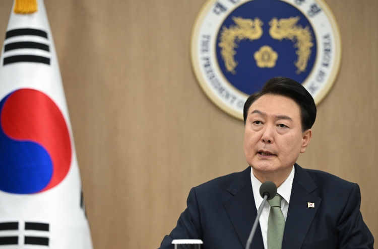 Yoon urges ministers to act on rental scam, pension reform