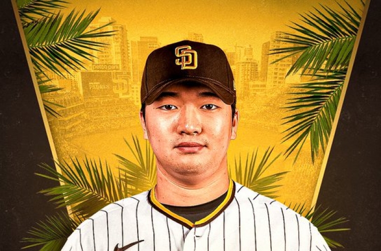 S. Korean All-Star closer Go Woo-suk signs with San Diego Padres