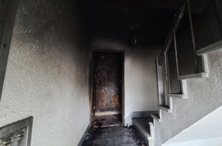 To save lives in apartment fires: shut the front door