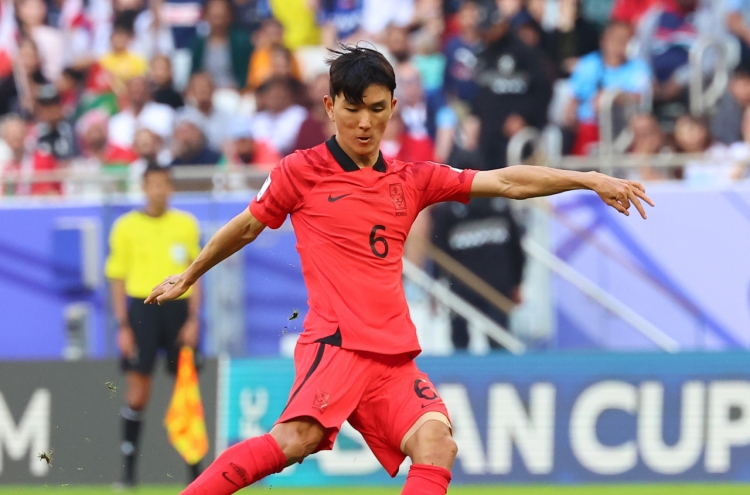 S. Korean midfielder considers pressure to win 'privilege'