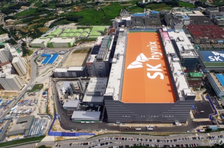 SK hynix denies being pressured to support merger of smaller rivals