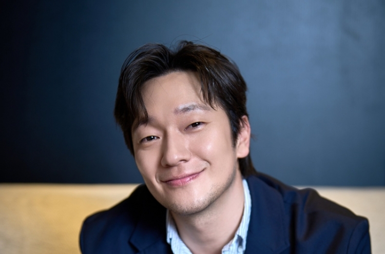 [Herald Interview] Son Suk-ku chooses to be swayed by others in navigating life