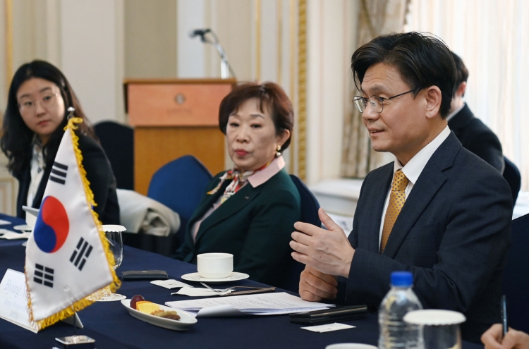 Senior trade officials from S. Korea, US discuss 3-way talks with Japan