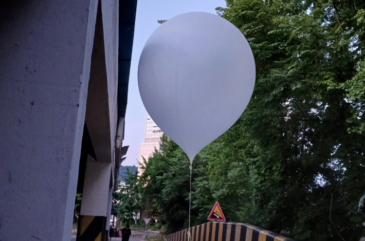 N. Korea sends some 720 more trash-carrying balloons to S. Korea, continues GPS jamming for 5 days