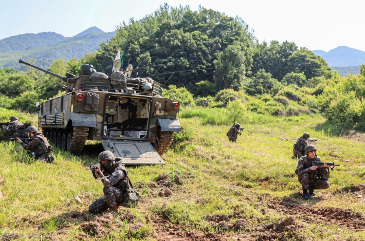 Military to resume border area artillery drills following suspension of pact with N. Korea