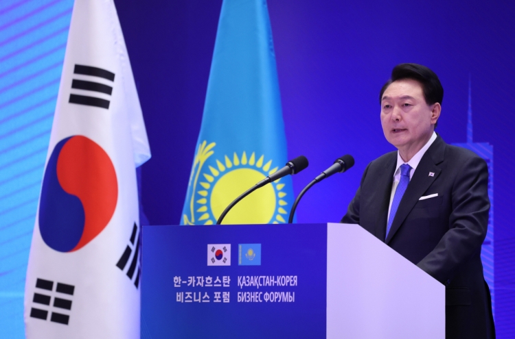 Yoon calls for broadening economic cooperation with Kazakhstan