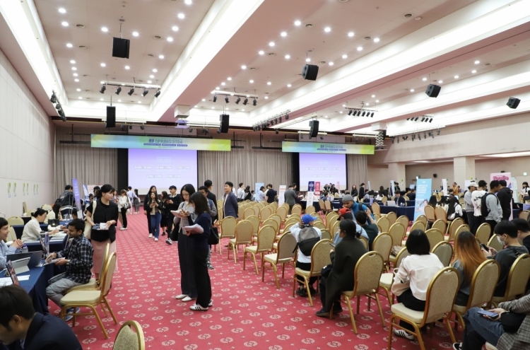 600 international students gather at ISF Spring 2024 job fair