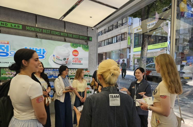 [From the Scene] Olive Young’s docent tour wows K-beauty enthusiasts