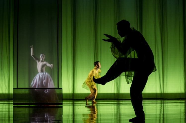 National Dance Company invites us to dreamlike reveries