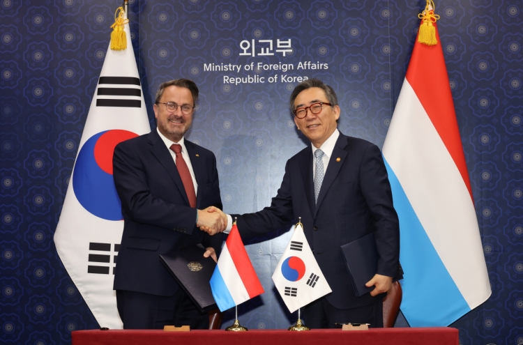 FM Cho voices hope for stronger ties with Luxembourg as embassy opens in S. Korea