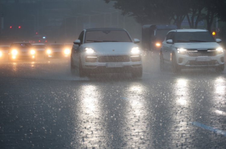 Heavy rain batters central regions; 1 resident missing after landslide